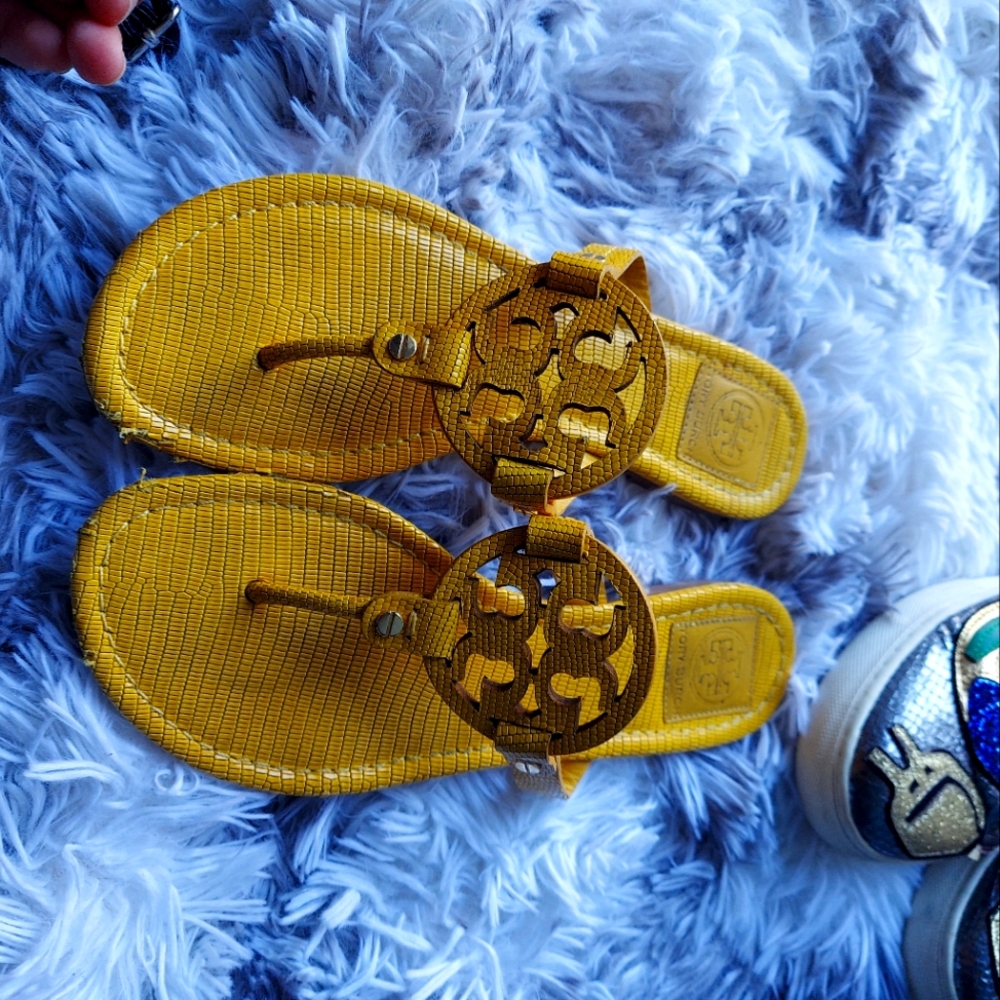 Toey burch miller yellow ⭐🟡🟨 sandals